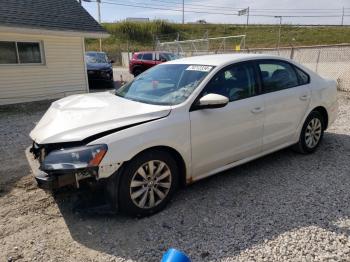  Salvage Volkswagen Passat