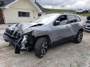  Salvage Jeep Cherokee