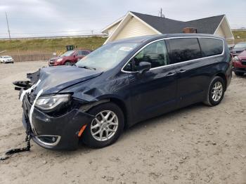  Salvage Chrysler Pacifica