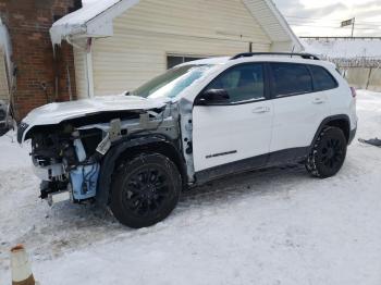  Salvage Jeep Cherokee