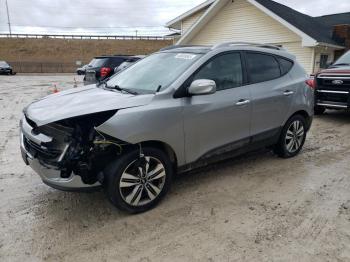  Salvage Hyundai TUCSON