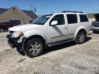  Salvage Nissan Pathfinder