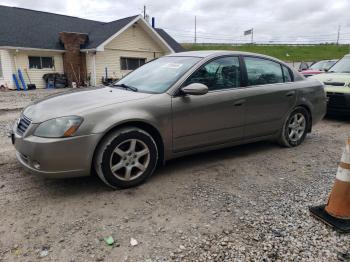  Salvage Nissan Altima