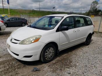  Salvage Toyota Sienna