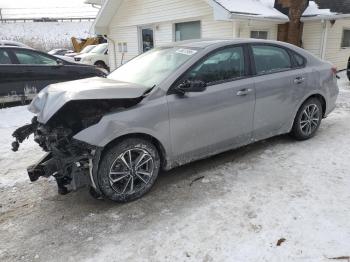  Salvage Kia Forte