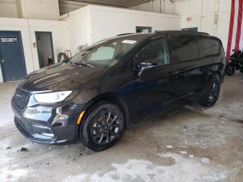  Salvage Chrysler Pacifica