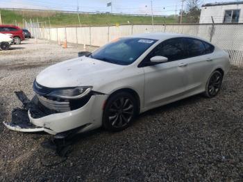  Salvage Chrysler 200