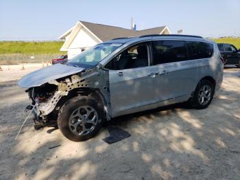  Salvage Chrysler Pacifica