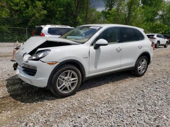  Salvage Porsche Cayenne