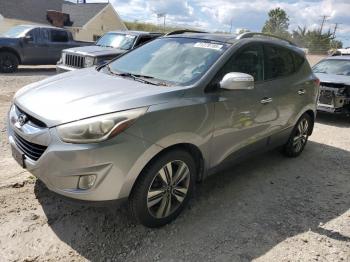  Salvage Hyundai TUCSON