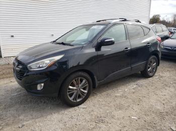  Salvage Hyundai TUCSON