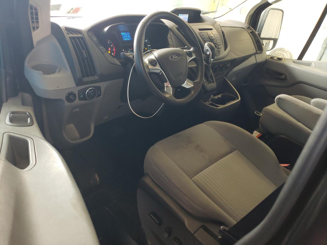 Ford Transit T-250 Image 9