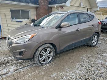  Salvage Hyundai TUCSON