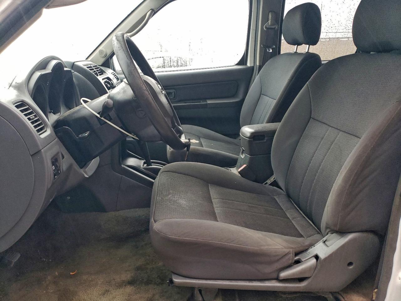 Nissan Frontier Crew Cab Xe Image 5