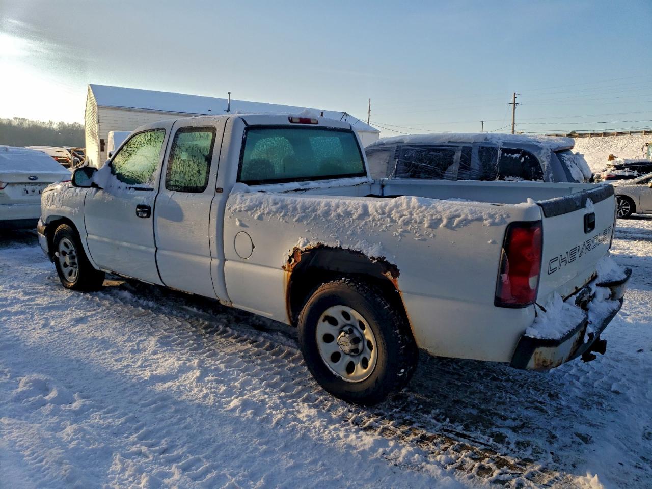 Chevrolet Silverado C1500 Image 2