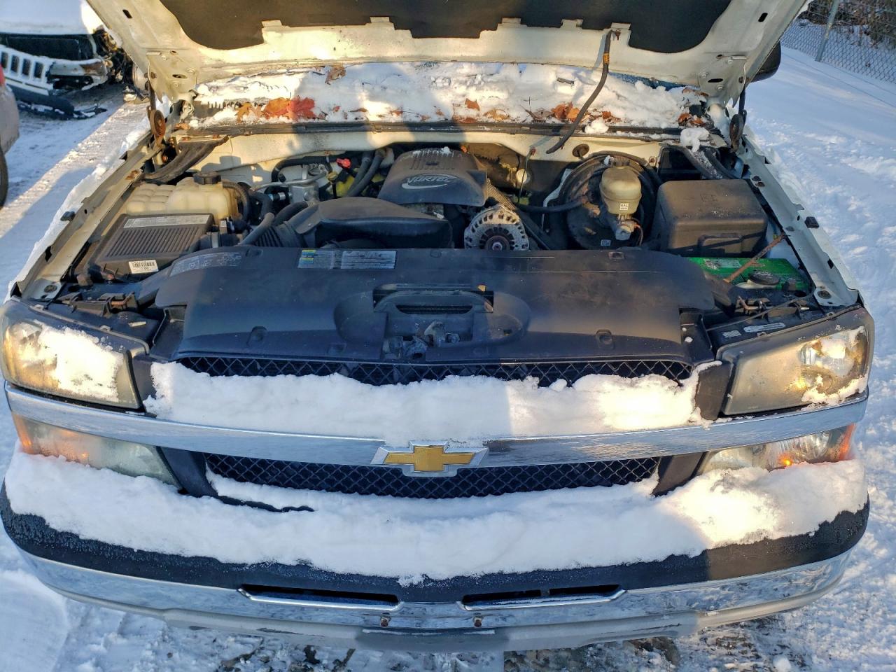 Chevrolet Silverado C1500 Image 11