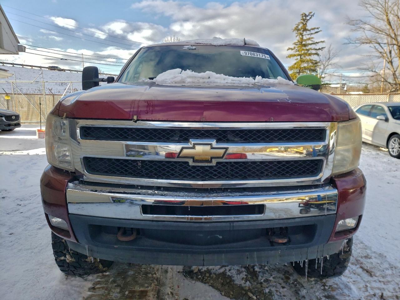 Chevrolet Silverado K1500 Image 8
