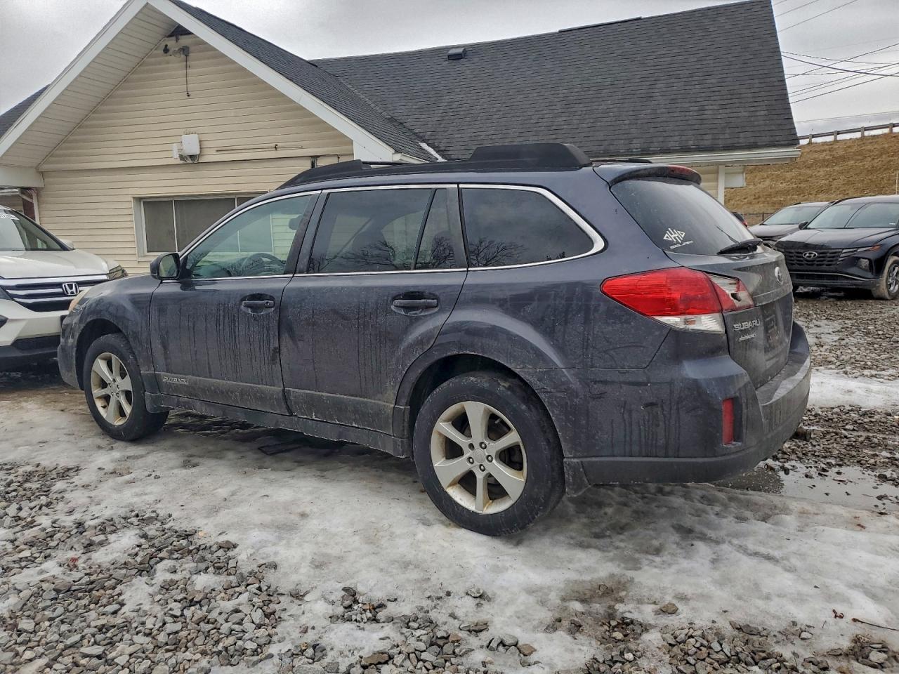 Subaru Outback 2.5i Premium Image 6