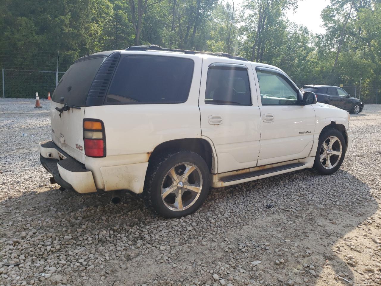 GMC Denali Denali Image 2