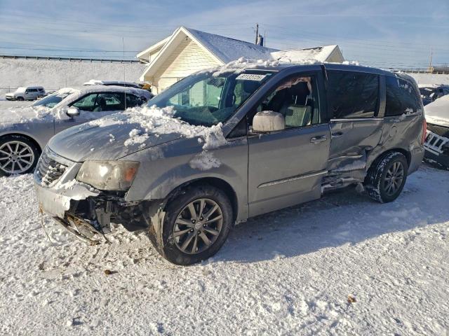  Salvage Chrysler Minivan