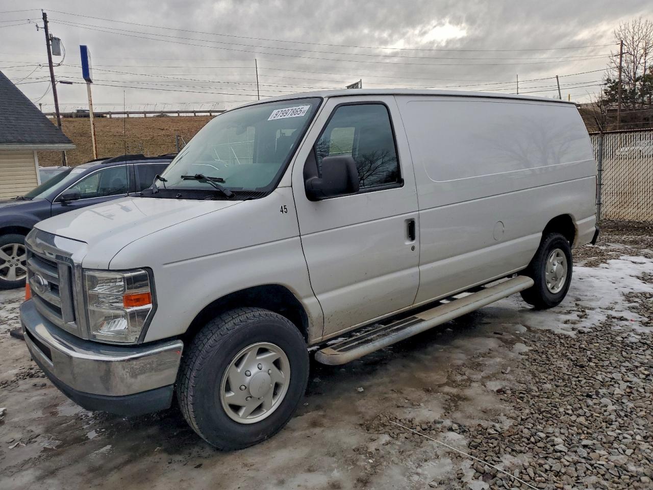 Ford Econoline E250 Van Image 1