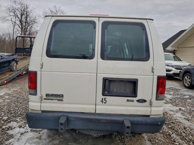 Ford Econoline E250 Van Image 5
