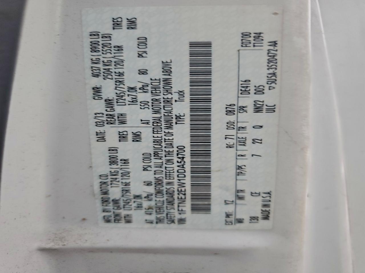 Ford Econoline E250 Van Image 12