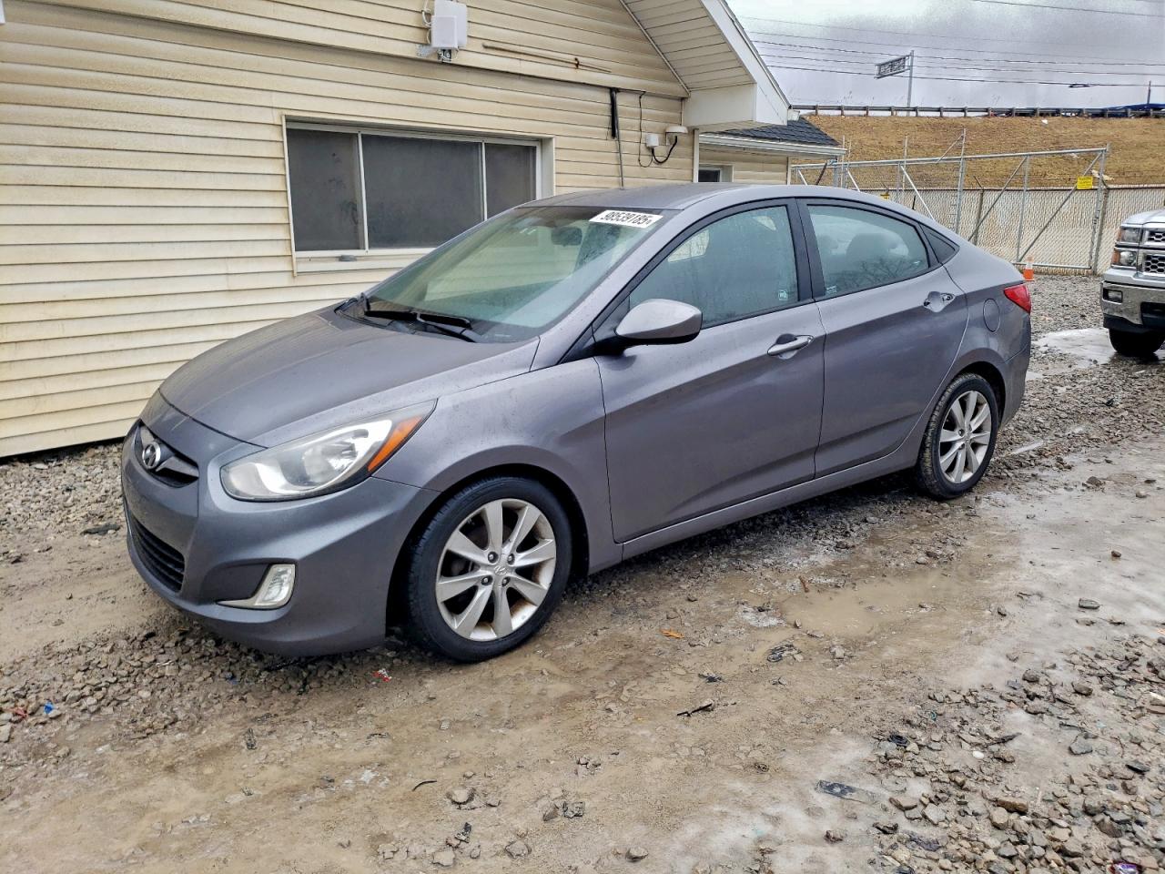 Hyundai ACCENT Gls Image 1
