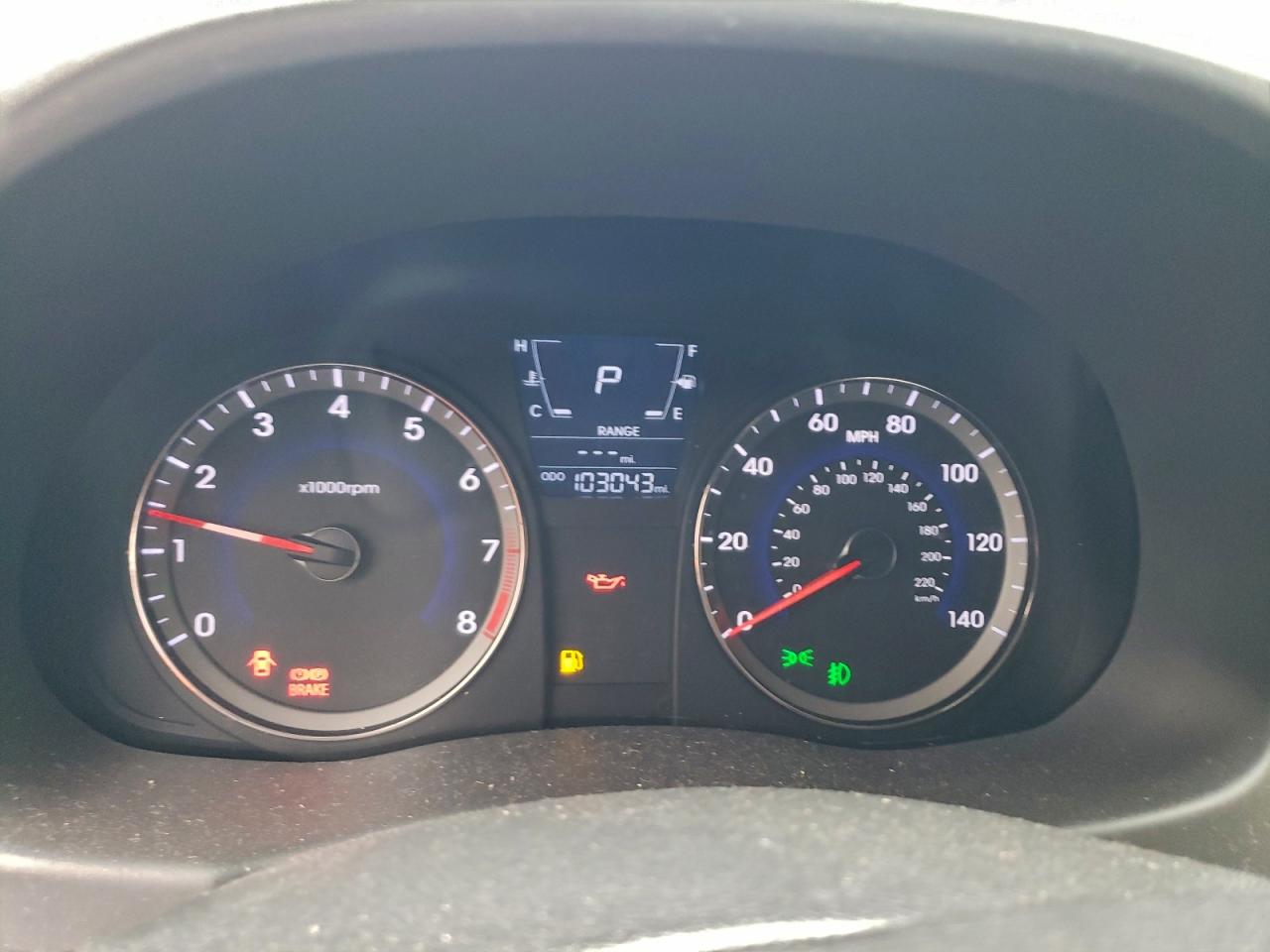 Hyundai ACCENT Gls Image 11