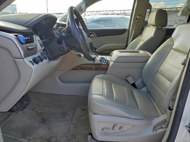 GMC Yukon Denali Image 4