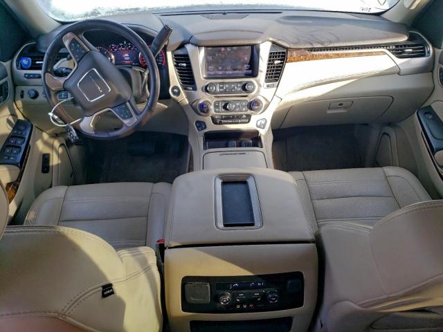 GMC Yukon Denali Image 5
