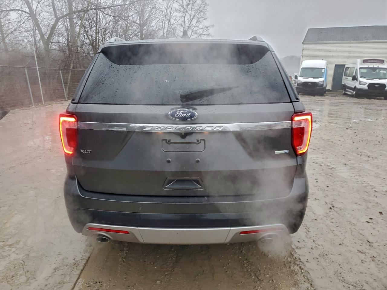 Ford Explorer Xlt Image 11