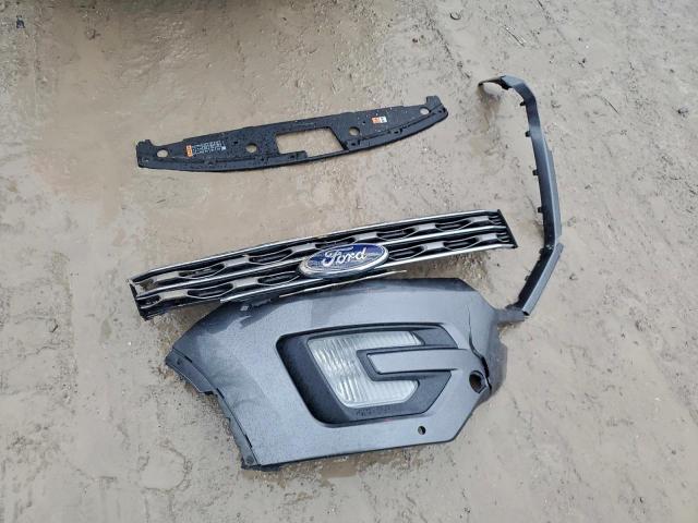 Ford Explorer Xlt Image 8