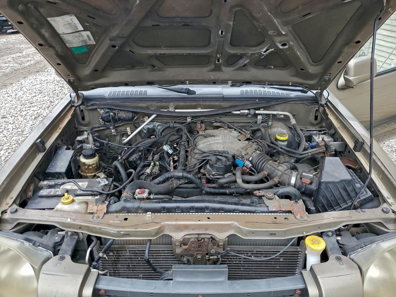 Nissan Frontier Crew Cab Xe Image 10