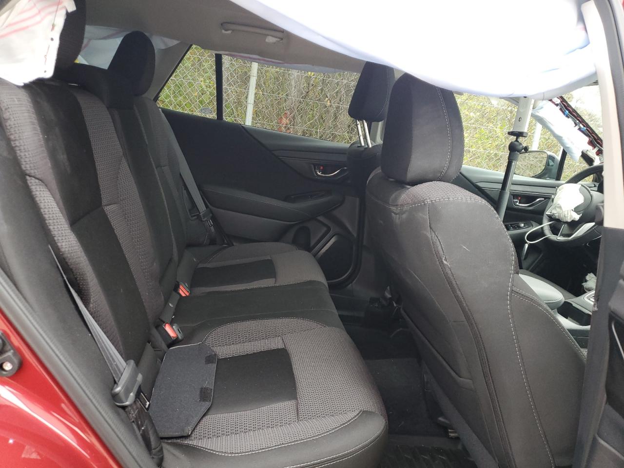 Subaru Outback Premium Image 4