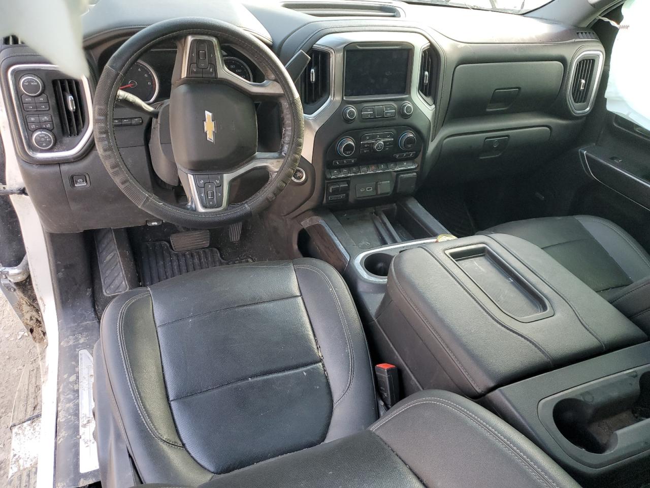 Chevrolet Silverado K1500 Ltz Image 8