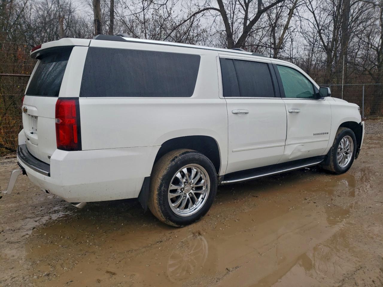 Chevrolet Suburban K1500 Premier Image 7