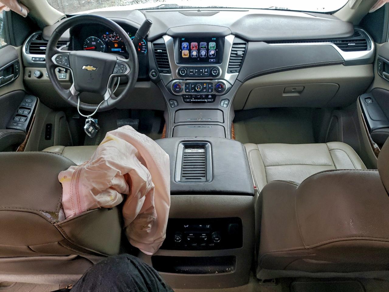 Chevrolet Suburban K1500 Premier Image 8