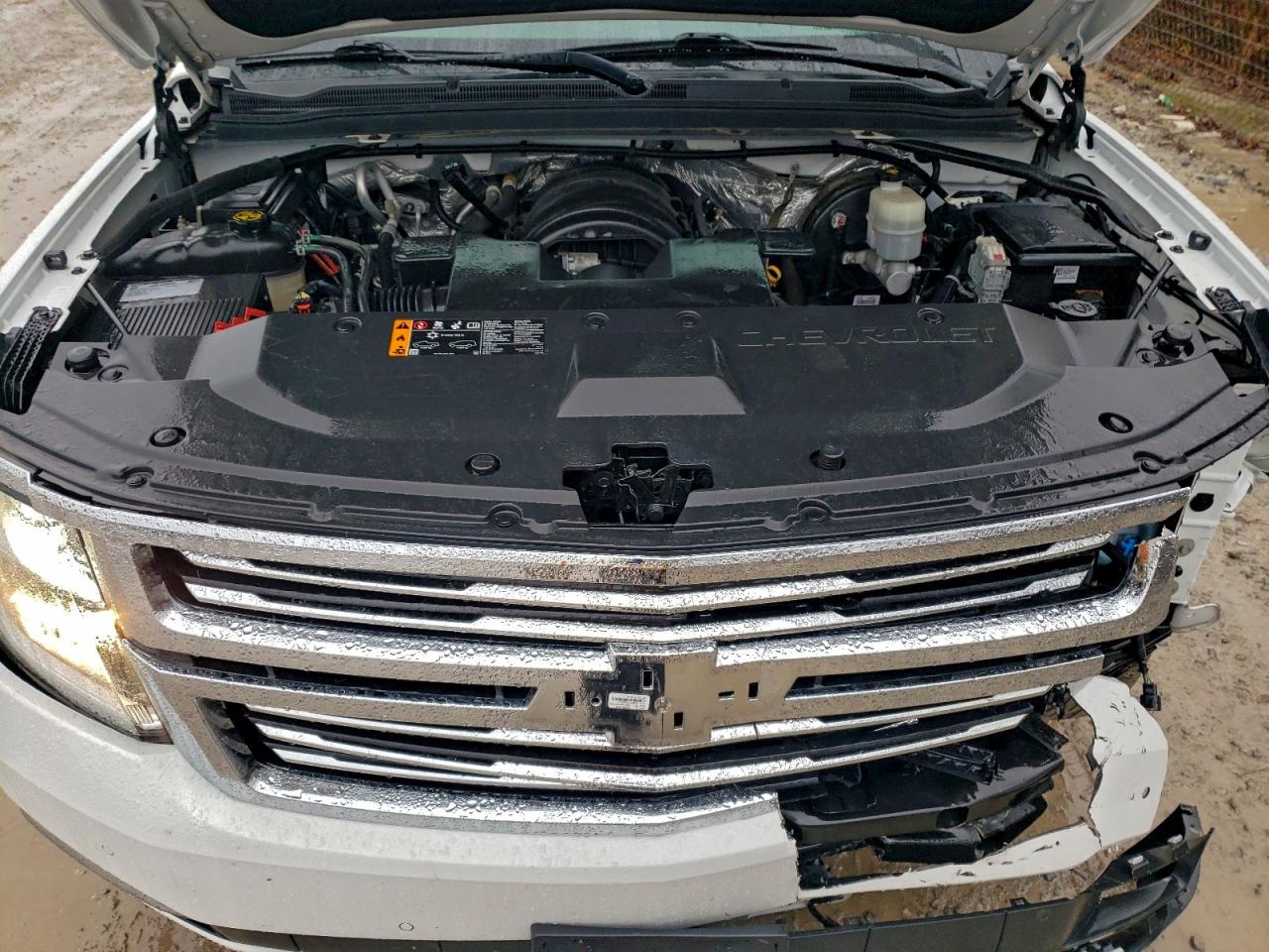 Chevrolet Suburban K1500 Premier Image 9