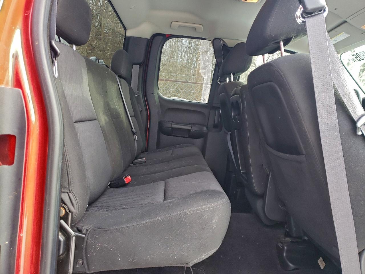 Chevrolet Silverado K1500 Ls Image 4