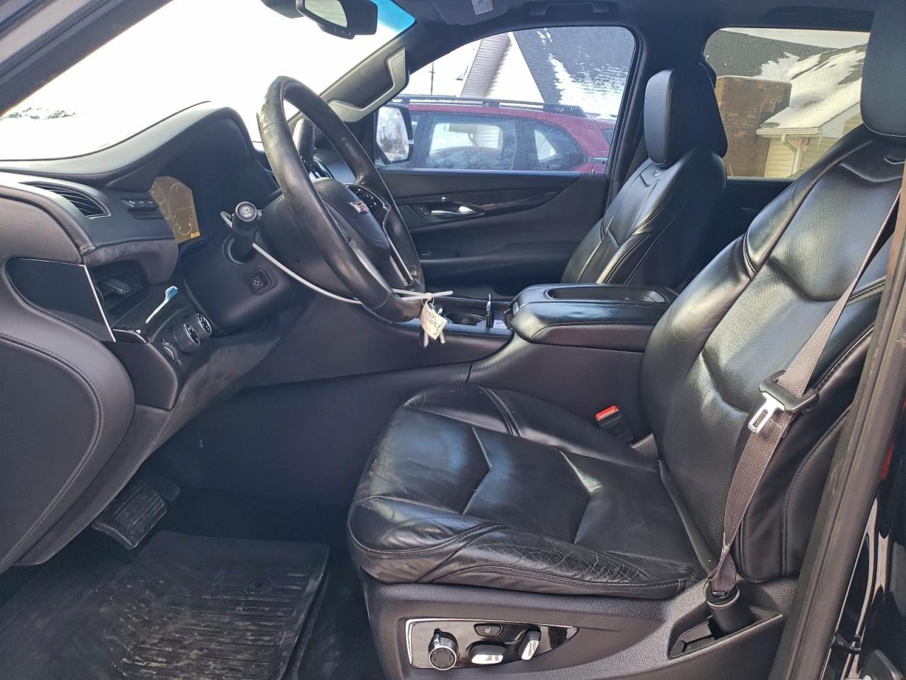 Cadillac Escalade Platinum Image 12