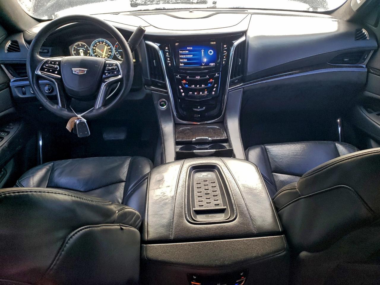 Cadillac Escalade Platinum Image 14