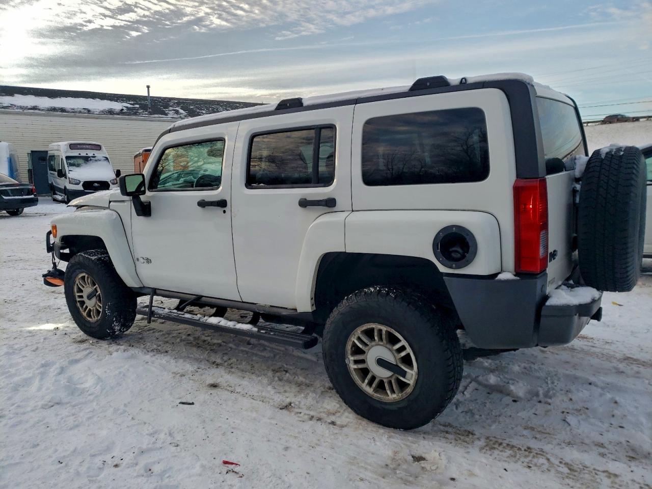 HUMMER H3 Image 8