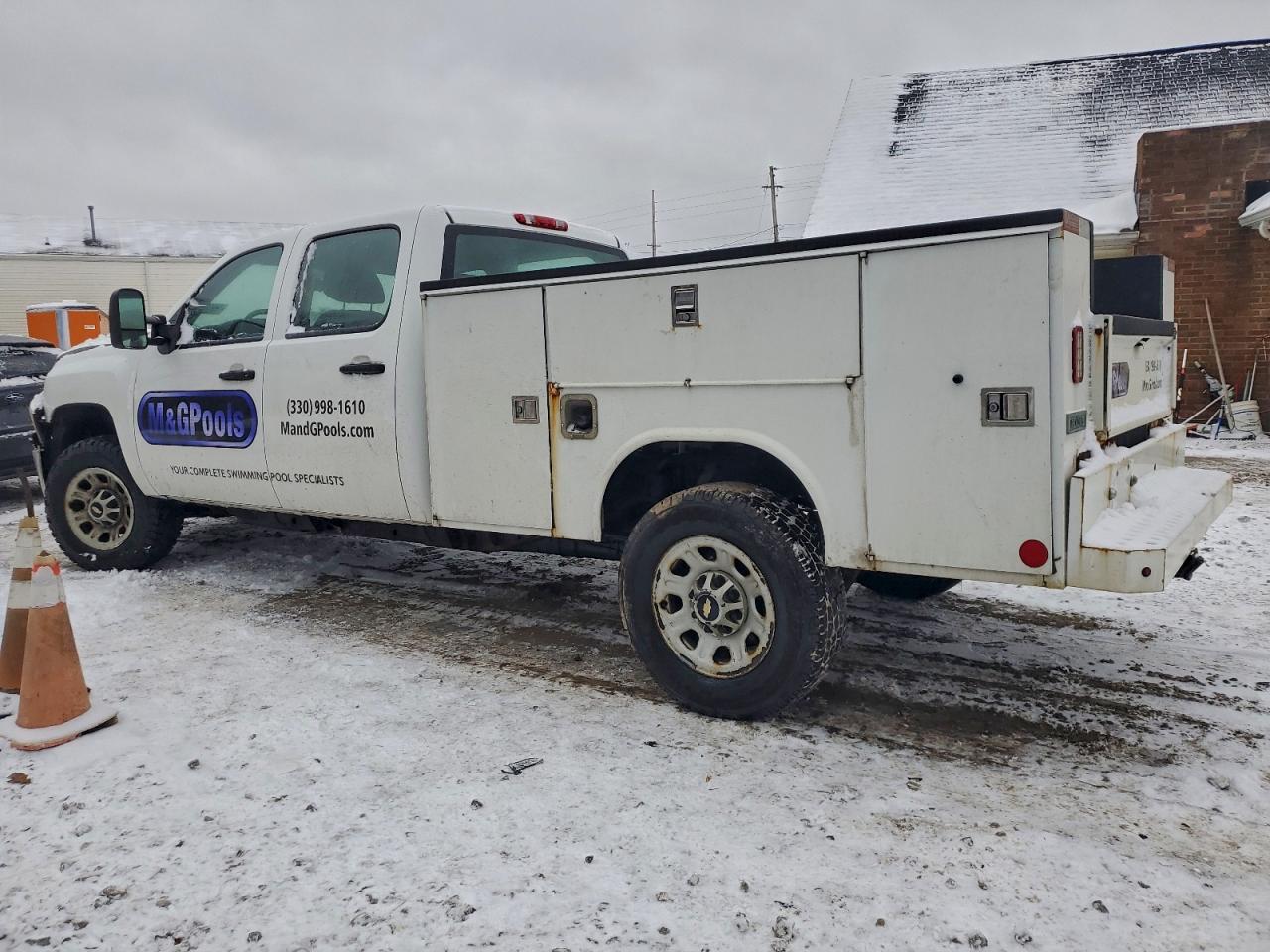 Chevrolet Silverado K3500 Image 7