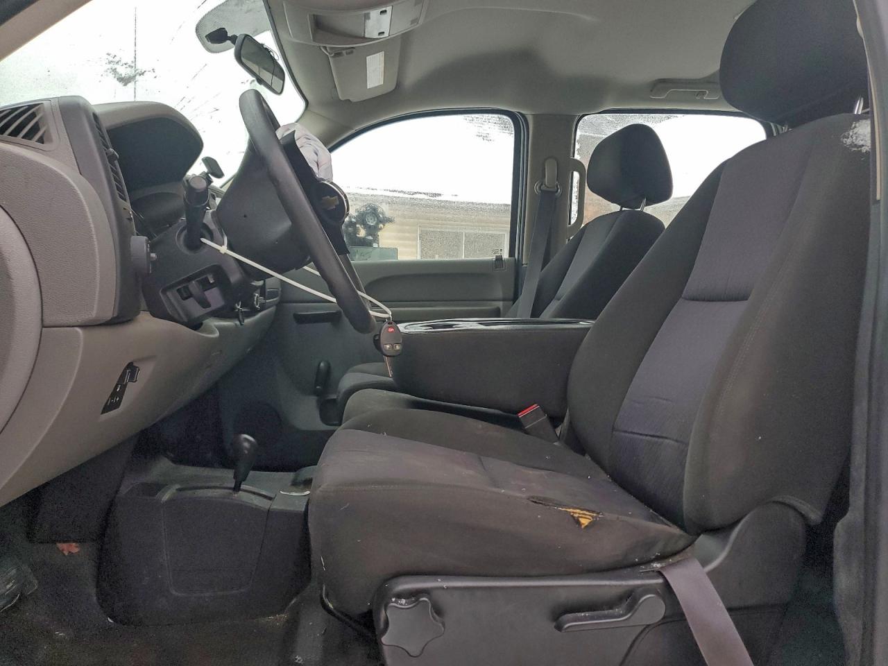 Chevrolet Silverado K3500 Image 11