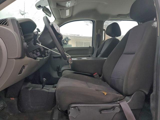 Chevrolet Silverado K3500 Image 11