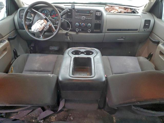 Chevrolet Silverado K3500 Image 2