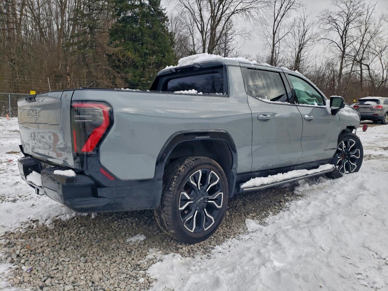 GMC Sierra Denali Image 10