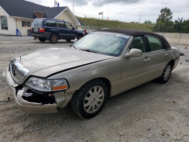  Salvage Lincoln Towncar