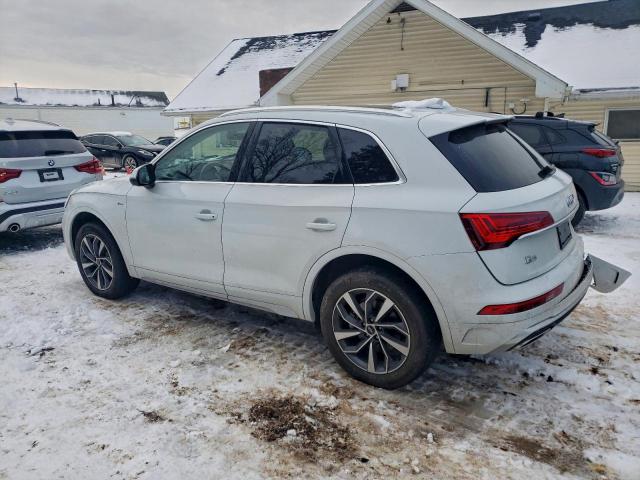 Audi Q5 Premium Plus 45 Image 3